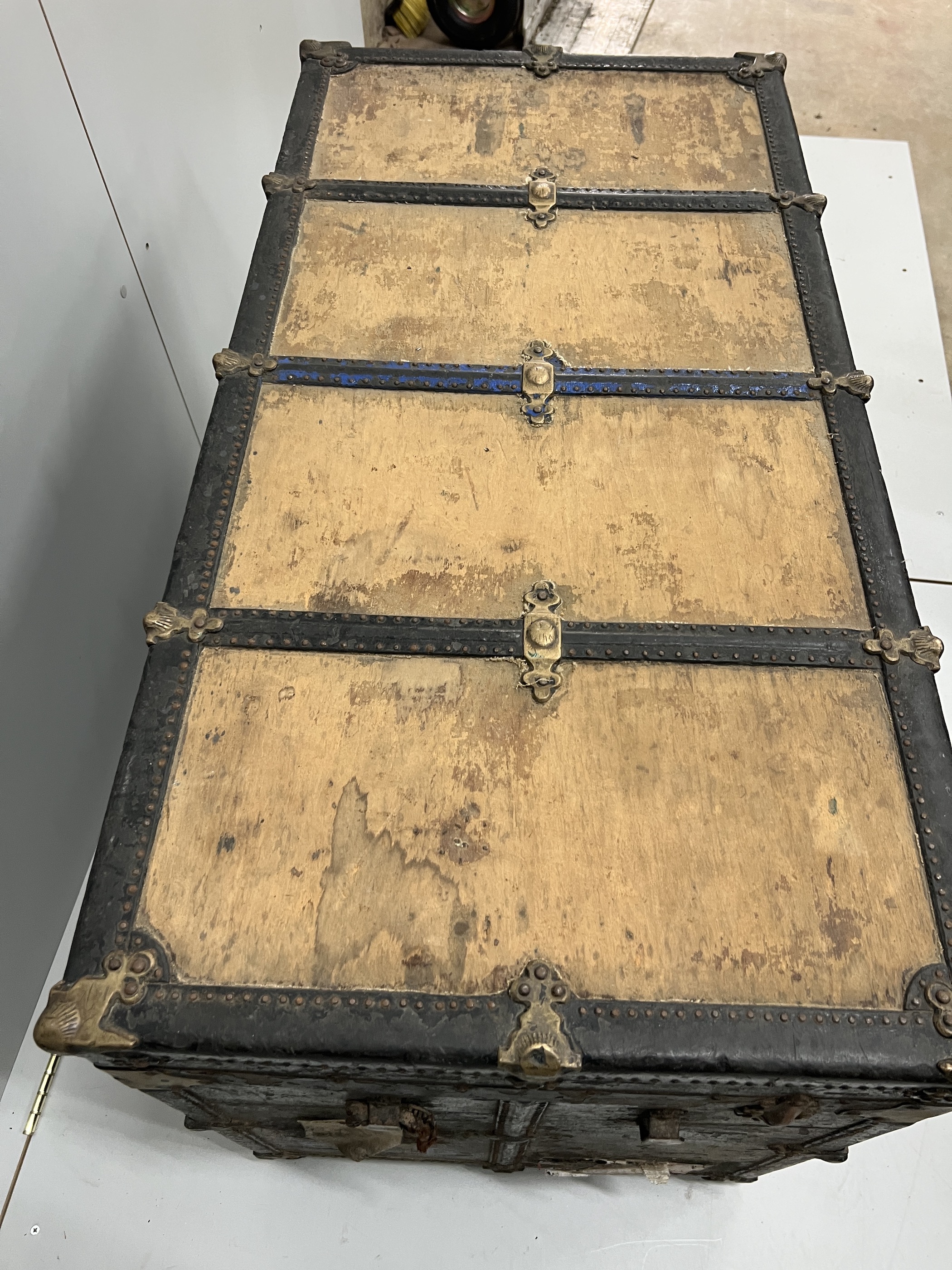 A late 19th century American travelling trunk by Haskell Brothers, Chicago, width 106cm, depth 54cm, height 67cm